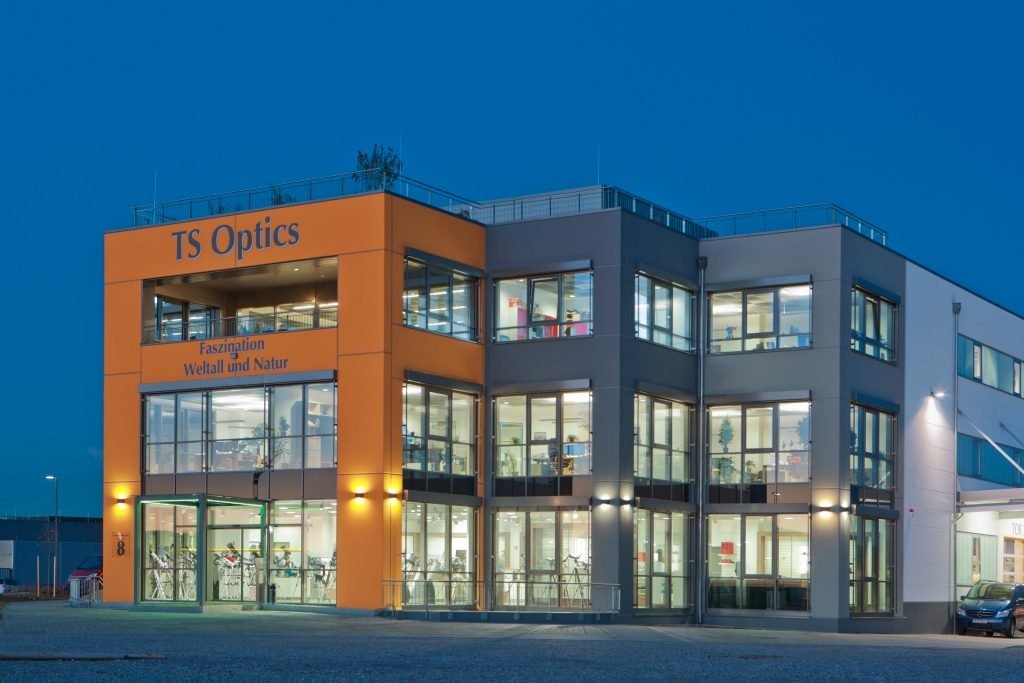 Bürogebäude mit Ausstellungsfläche der Firma Eppensteiner, Ransburg, Chronopoulos GbR in Parsdorf bei München